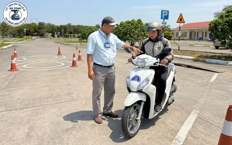 Học lái xe máy Bình Dương trung tâm Bá Tòng