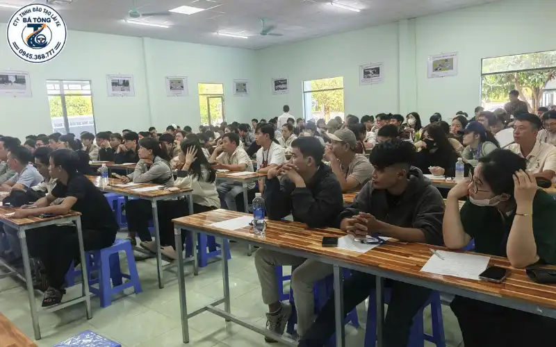 Phổ biến quy chế thi