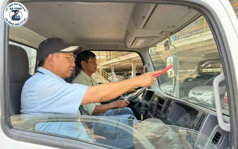 Thầy Tòng 15 năm kinh nghiệm đào tạo lái xe tại Bình Dương